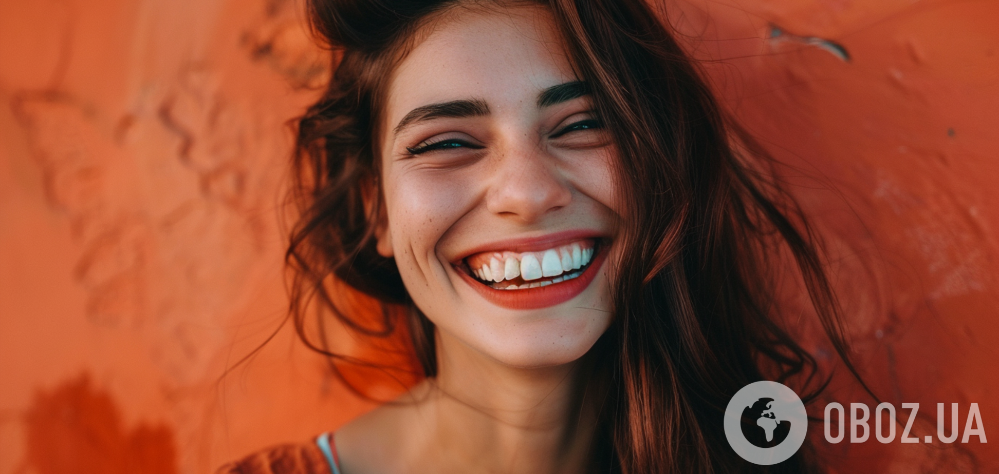 Як зробити ямочки на щоках за допомогою макіяжу: простий лайфхак