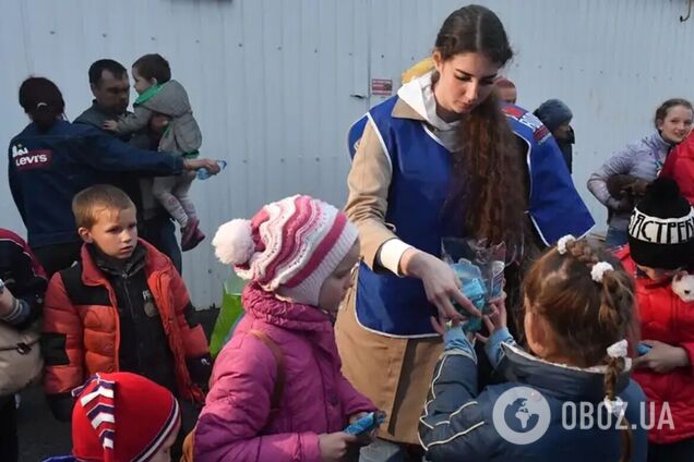 В Беларусь вывезли почти 2,5 тысячи украинских детей: их учат любить Россию и включают песни 'Любэ'