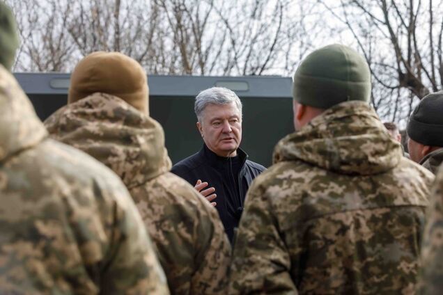 Відтермінування коштує дуже дорого: Порошенко назвав три варіанти розблокування допомоги США