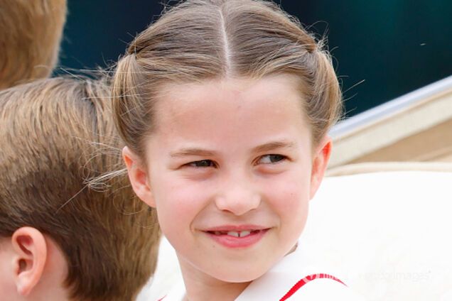 Дети ее обожают: стало известно, какие две важные черты делают принцессу Шарлотту очень популярной в школе