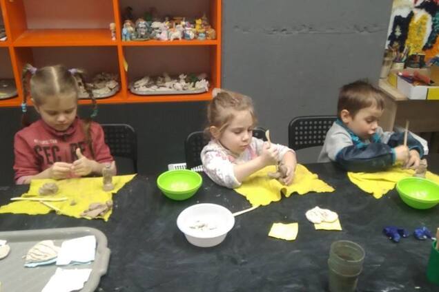 Фармкомпанія 'Здоров’я' спільно з артцентром Zelo влаштували арттерапію для дітлахів Харкова