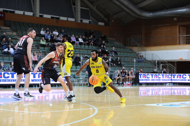 Матч Суперлиги Favbet завершился невероятным победным броском на последних секундах. Видео