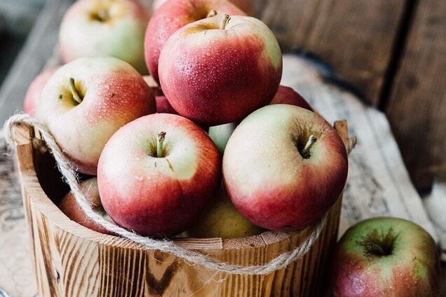 Идеальный перекус в период Масленицы: блины с яблочной начинкой