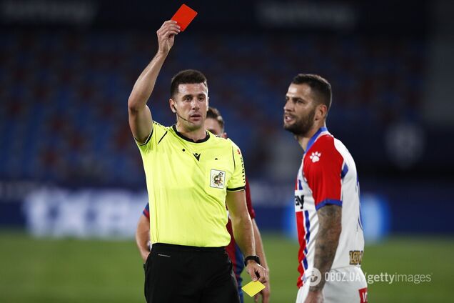 Вперше в історії. У футболі запроваджується нове революційне правило: всі подробиці