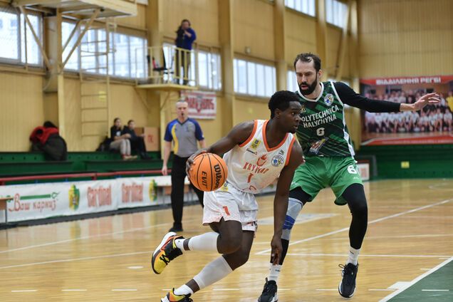 'Політехніка' перемогла 'Кривбас' на старті баблу Суперліги Favbet в Рівному