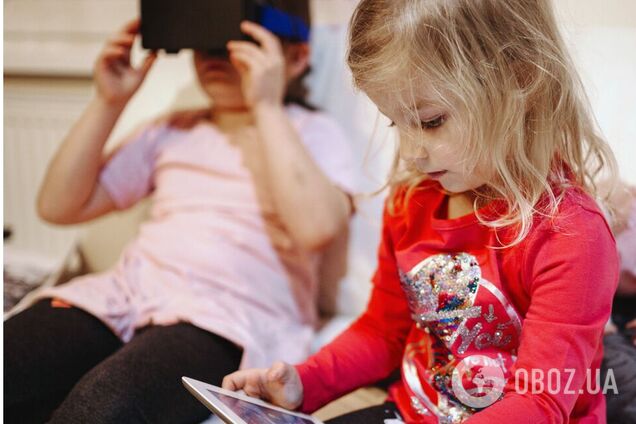 Психолог дала четыре простых совета, как оторвать ребенка от гаджетов без истерик