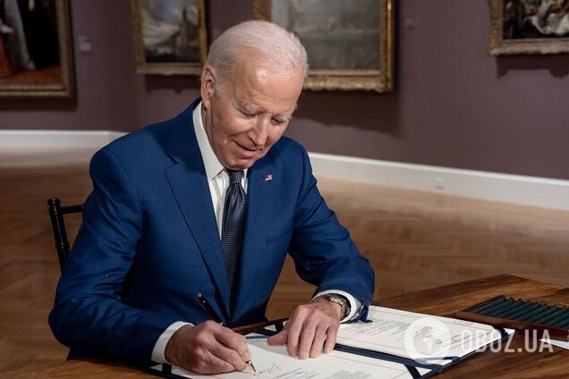 Байден підписав тимчасовий бюджет: як це стосується України