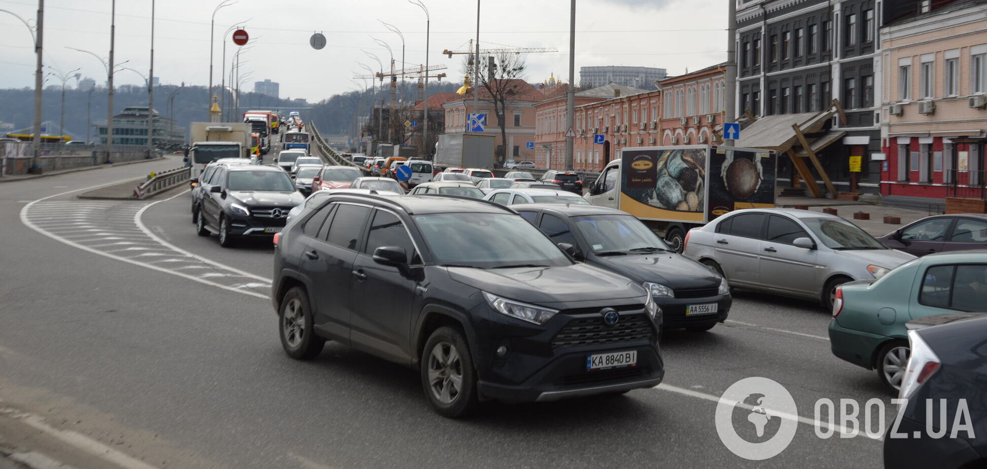 В Киеве утренние пробки осложнили движение транспорта