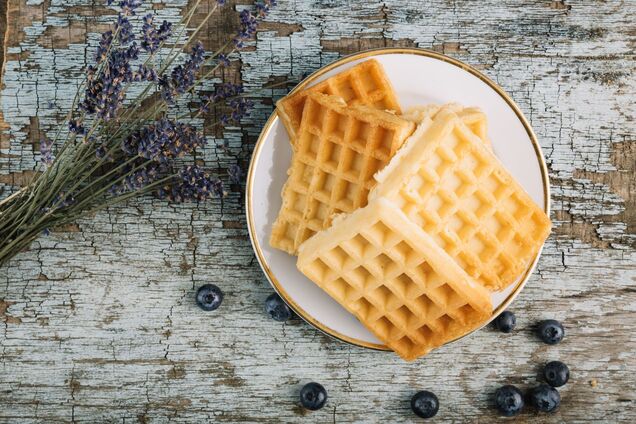Вафли из слоеного теста: как удивить родных простым блюдом на завтрак