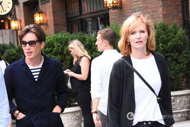 С женой вместе уже 28 лет, а младший сын идет по его стопам. Что известно о семье Киллиана Мерфи, претендующего на 'Оскар'