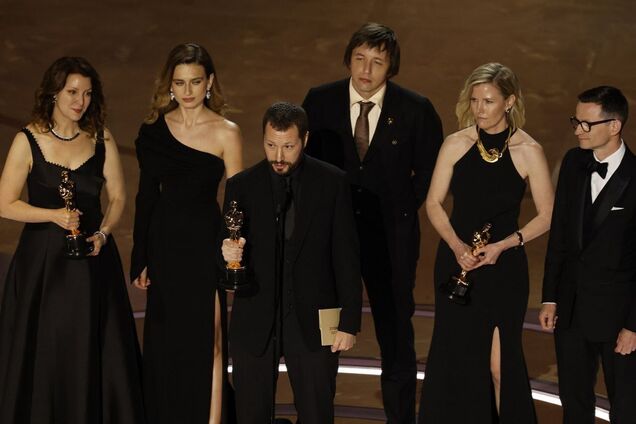 '20 днів у Маріуполі': історії героїв оскароносного фільму в музеї 'Голоси мирних' Фонду Ріната Ахметова