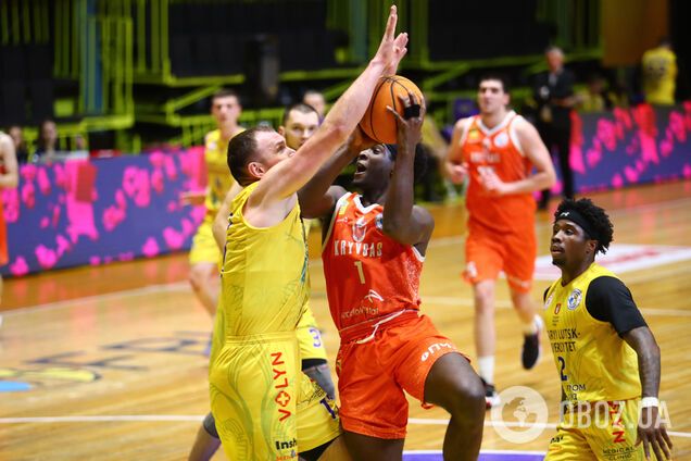 Відбулися заключні матчі ігрового дня у Суперлізі Favbet