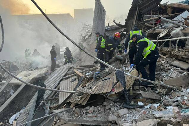 Зеленська просить захисту, а Бєдняков вимагає помсти: знаменитості відреагували на атаку Росії ракетами і 'шахедами' та показали фото страшної ночі