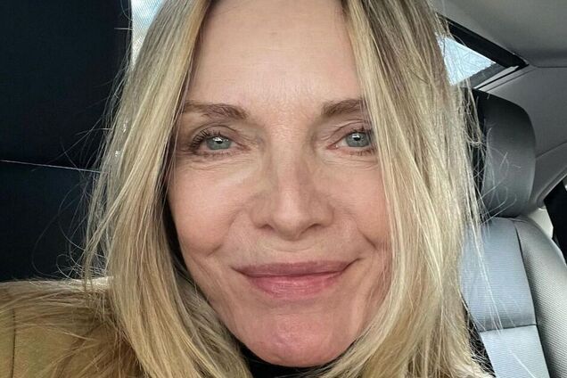 65-летняя Мишель Пфайффер без макияжа очаровала молодым видом