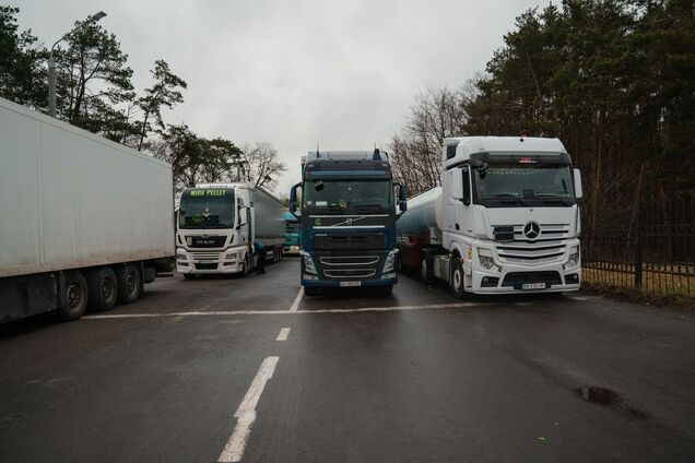 Молдавські фермери погрожують перекрити кордон з Україною