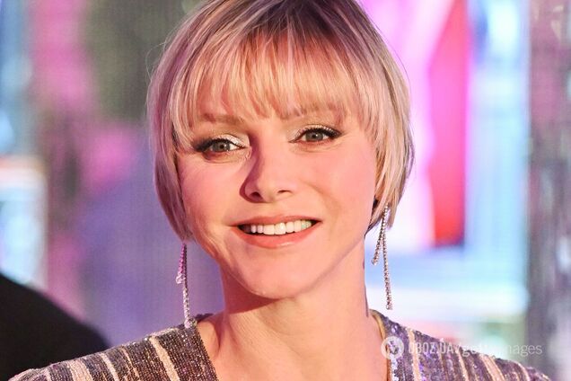 Жена князя Монако вышла в люди со стрижкой в стиле 1920-х годов