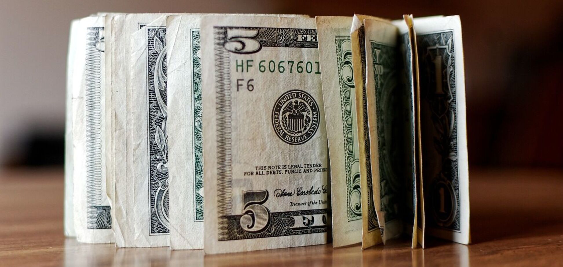 Украинцам рассказали, что будет с долларом в ближайшее время