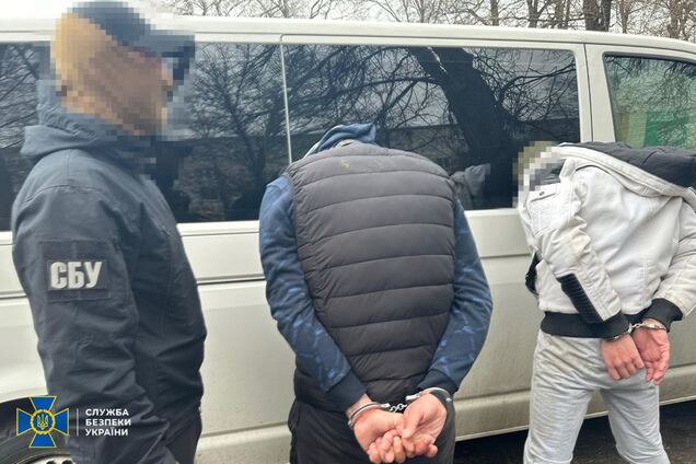 Работали на ФСБ: СБУ задержала с поличным диверсантов, которые пытались подорвать железнодорожную линию на Полтавщине. Фото