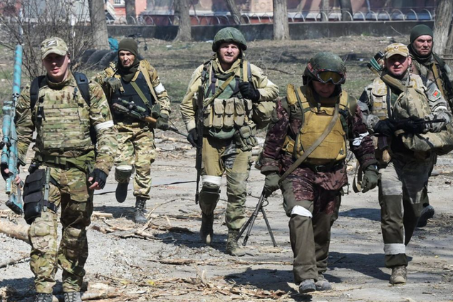 Окупанти на захоплених територіях почали перевірку завезених громадян Таджикистану: у ЦНС назвали причину