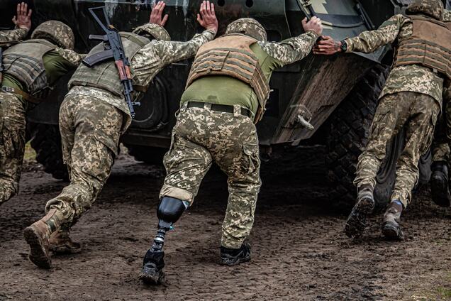  Жити попри все: як воїни повертаються до життя після ампутацій 
