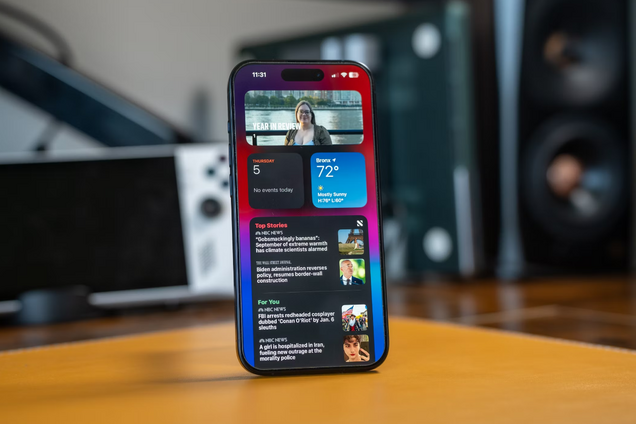 Игрушка или устройство для профи: на что способен iPhone 15 Pro спустя полгода после релиза