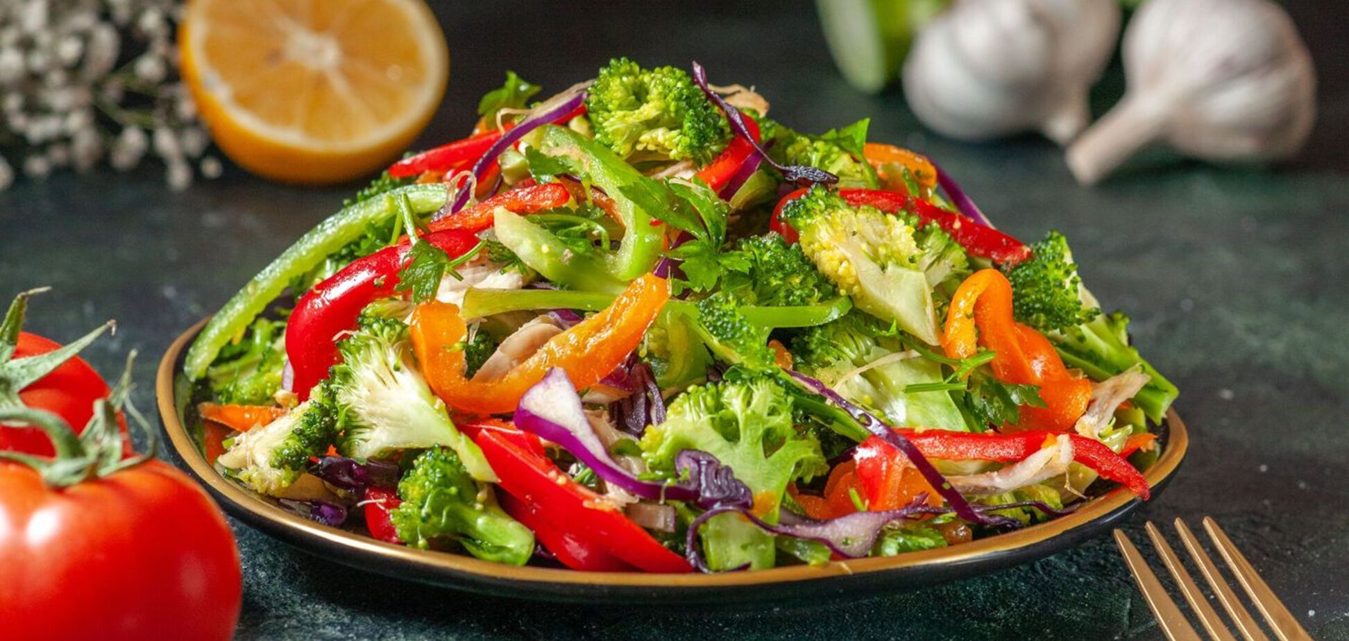 Салат з яловичиною та овочами: дуже вдале поєднання продуктів з ароматною заправкою