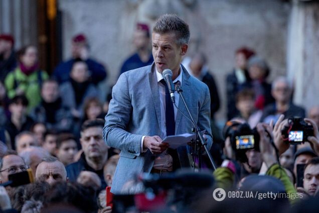 Під Орбаном захиталося крісло