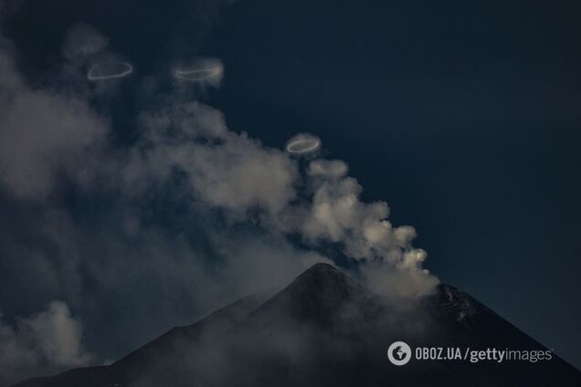 Над вулканом Етна помітили тисячі димових кілець: що це таке і чи безпечно для туристів