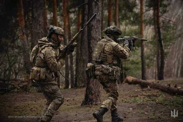 Українські війська стримують ворога