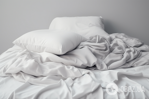 Як повернути до життя старі пожовтілі подушки: найкращі способи
