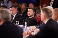 Зеленский: в опасности все государства-соседи России, слова о передаче Украине ПВО должны совпадать с реальностью