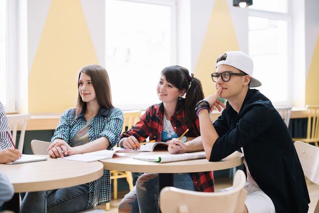 В лицее будет учиться до 700 учеников, а для детей из сел организуют кампусы: как реформируют старшую школу в Украине