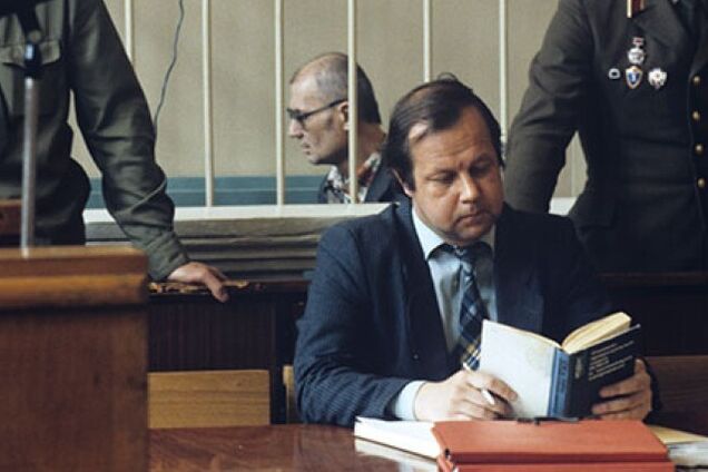 Под оккупированным Луганском погиб бывший адвокат серийного убийцы Чикатило