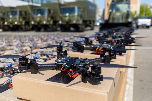 Захисники України на фронті отримають 2 тисячі дронів від Фонду Порошенка