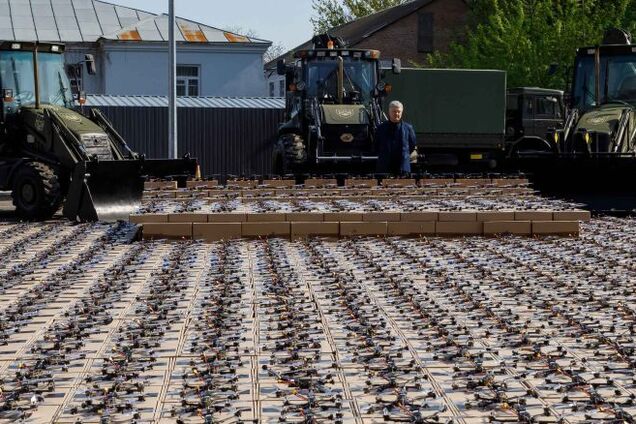 Как дроны от Фонда Порошенко помогают уничтожать врага на фронте: в сети появилось взрывное видео