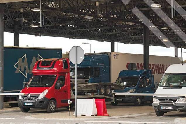 Украина и Черногория согласовали 'транспортный безвиз'