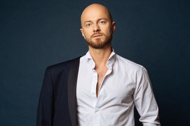 Влад Яма, сбежавший из Украины лысым, удивил длинной шевелюрой и русским языком