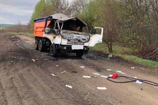 На Сумщині ворог атакував дроном цивільну вантажівку: водій загинув. Фото