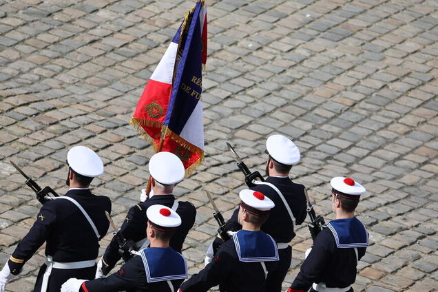 Більш ніж половина молодих французів готові воювати в Україні в разі загрози для їхньої країни: результати опитування