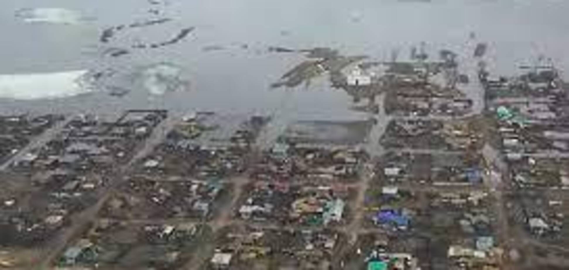 Города уходят под воду под звуки сирены: в сети показали 'кару небесную' в России. Фото и видео
