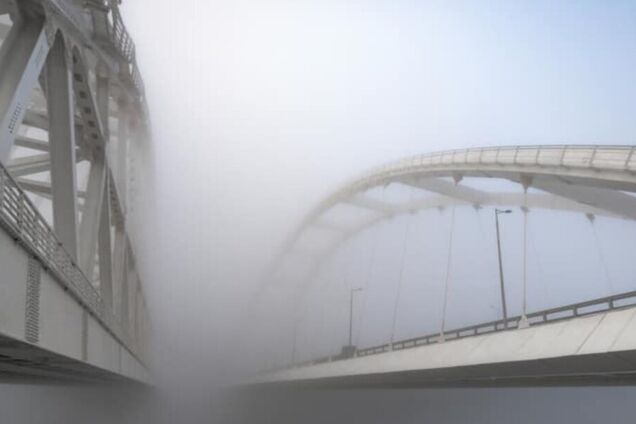 Окупанти в Криму запанікували, у районі Керченської затоки виднівся дим: що відбувається