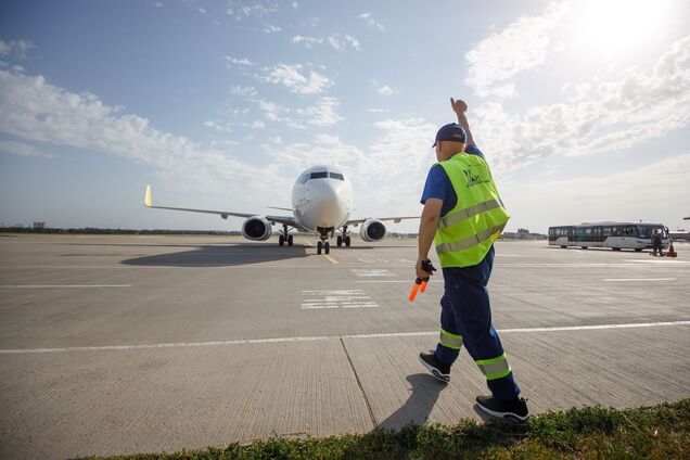 Аэропорт Жуляны готов быстро возобновить работу