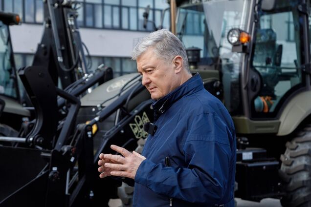 Потрібно дати можливість: Порошенко вказав на проблему з будівництвом фортифікацій в Україні