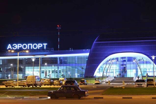 У Росії поскаржилися на атаку дронів на аеропорт Бєлгорода, там виникла пожежа
