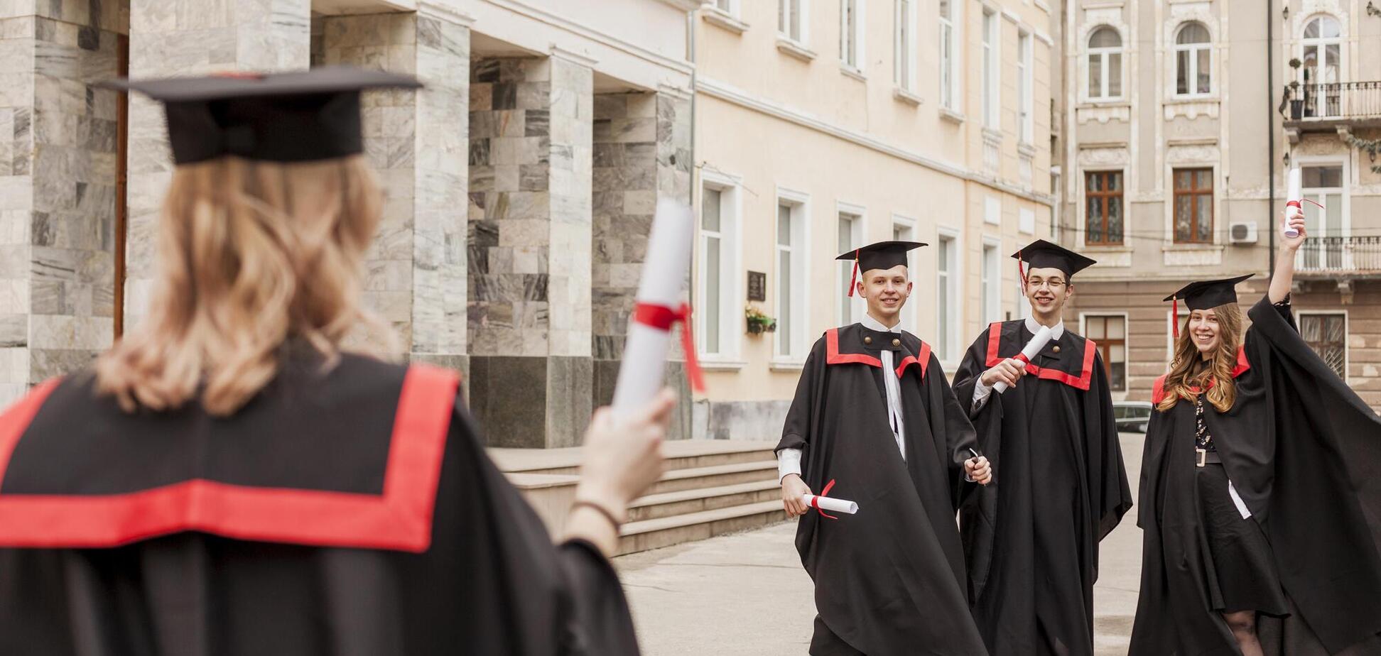 Випускники не готові, місць нема. МОН опублікувало невтішну статистику по бакалаврах