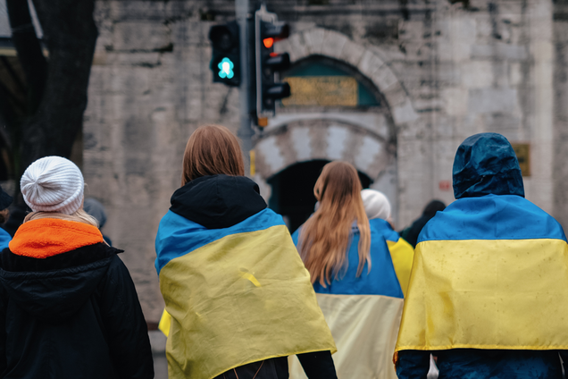Думки розділилися: опитування показало, як змінилося ставлення чехів до біженців із України