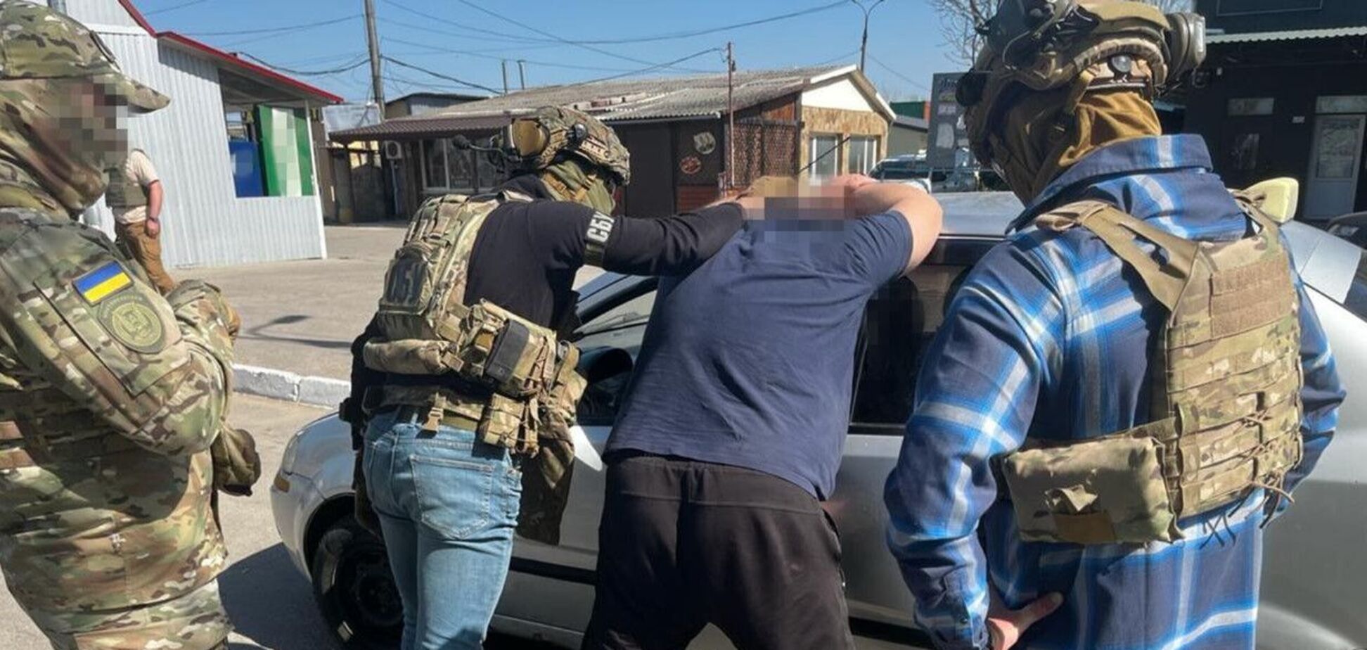 Выдавал себя за водителя такси: СБУ задержала агента РФ, который наводил дроны на локации Сил обороны и причастен к покушению на чиновника. Фото