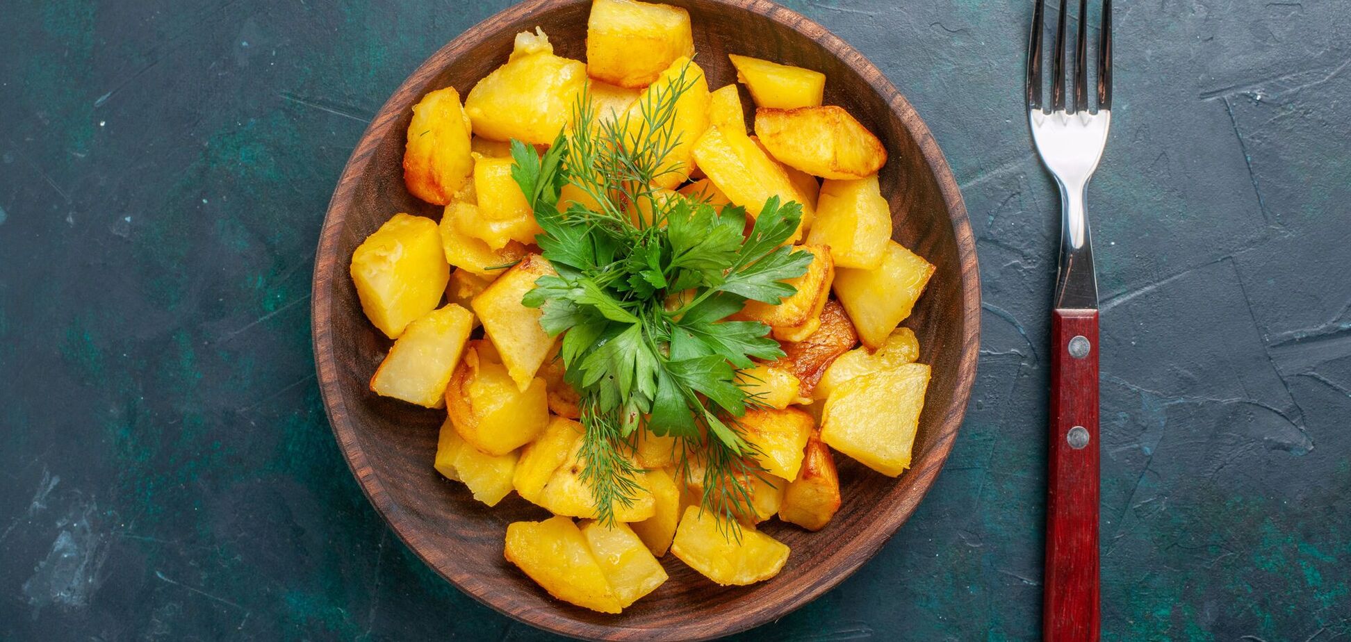 Як приготувати найхрусткішу смажену картоплю: потрібно додати лише один інгредієнт