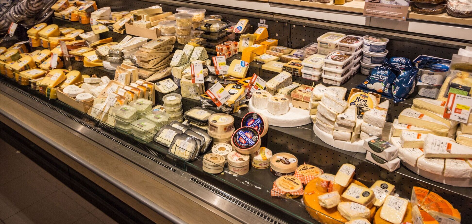 Ціни на сир виробництва України доводиться знижувати за допомогою акцій