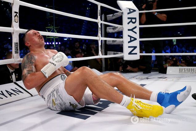 Александра Усика 'отправили в нокаут' в бою против Тайсона Фьюри